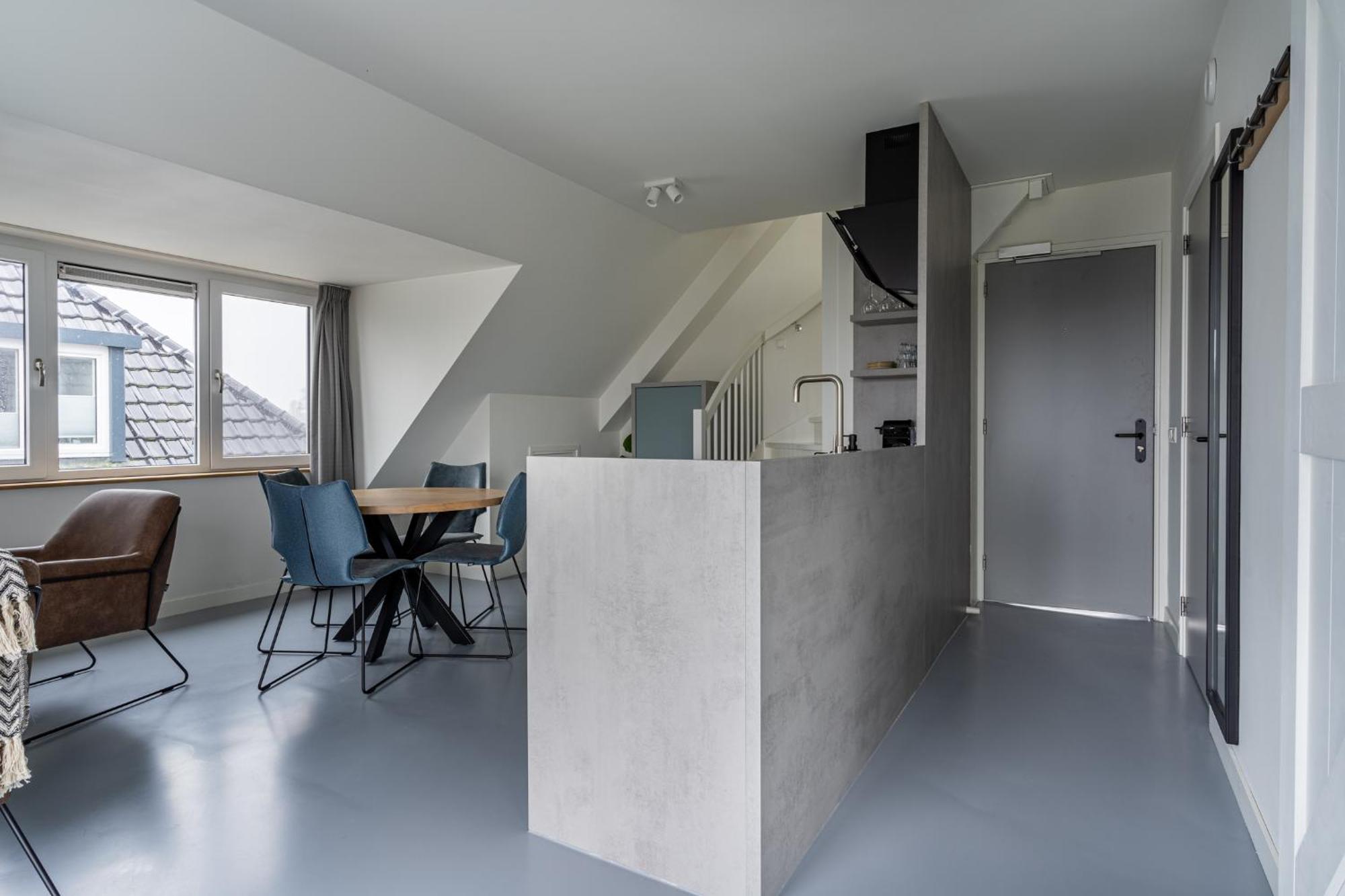 Sneekermeerzicht Apartment Offingawier